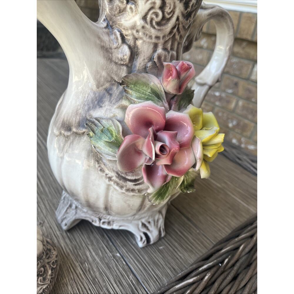 Capodimonte Porcelain Flower Pitcher With Lid Made In Italy. Pink Flower Is Chip - Picture 15 of 15
